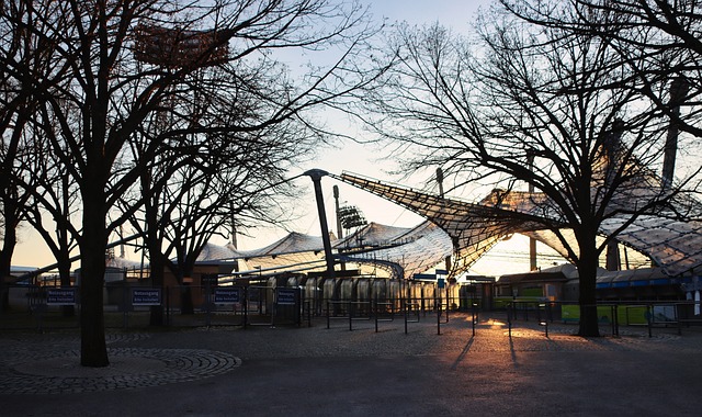 记者们的批 记者们的批