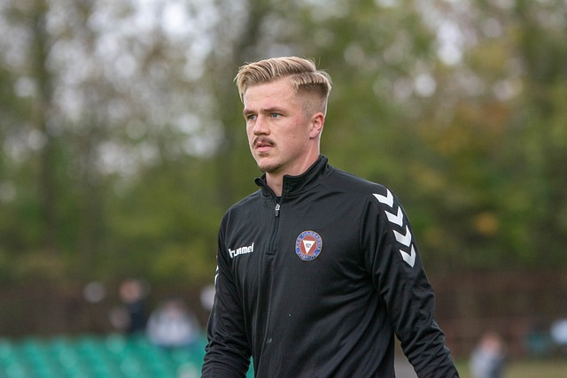 春秋霸主利物浦，绯闻一堆就不买！利物浦考虑阿德耶米接班萨拉赫.